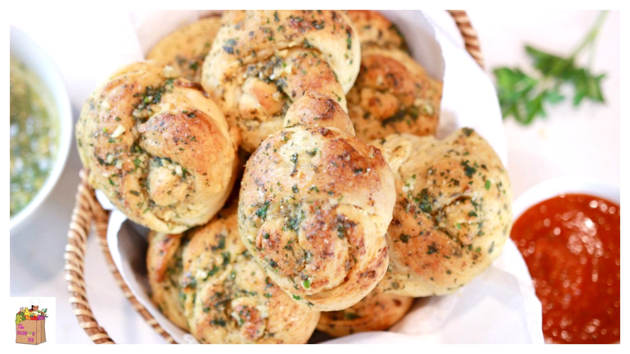 Vegan Garlic Parmesan Knots