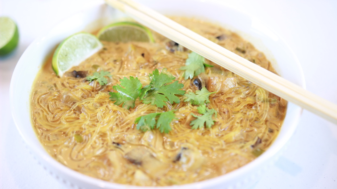 Vegan Red Thai Curry Noodle Soup